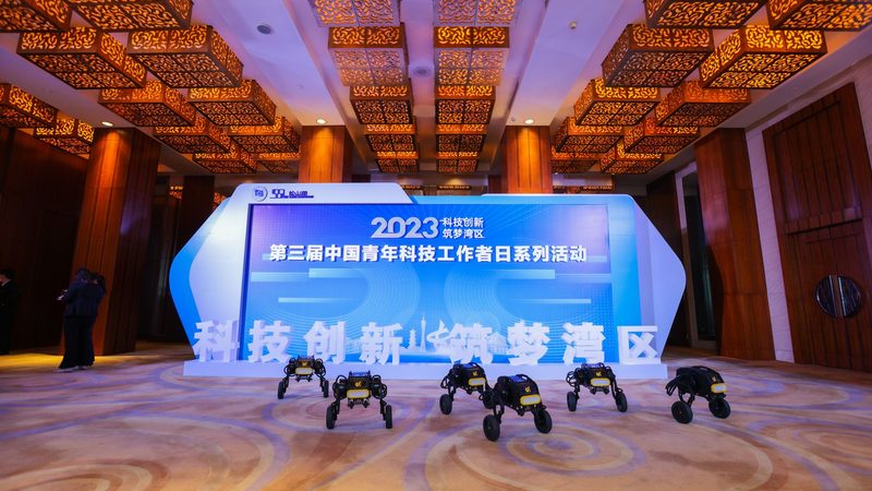数字孪生引擎：按年付费模式解析与优势
